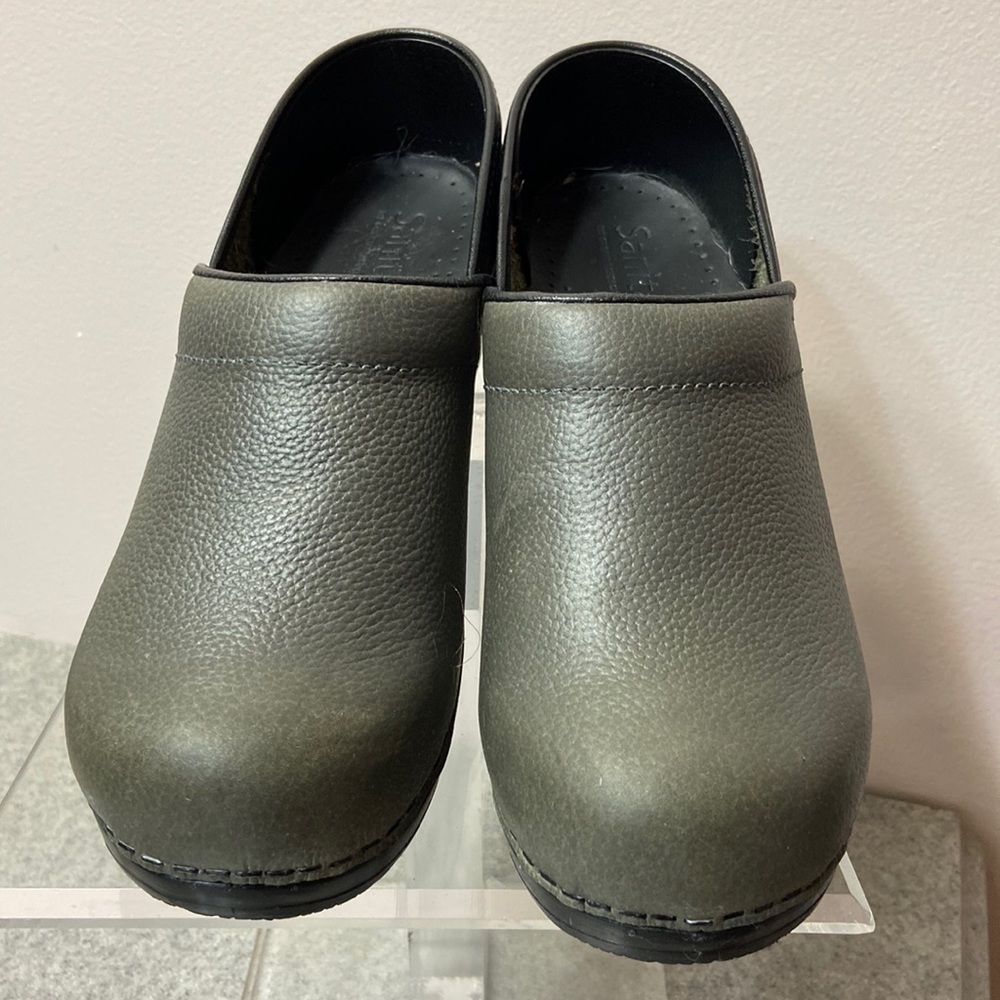 Sanita clogs size 38